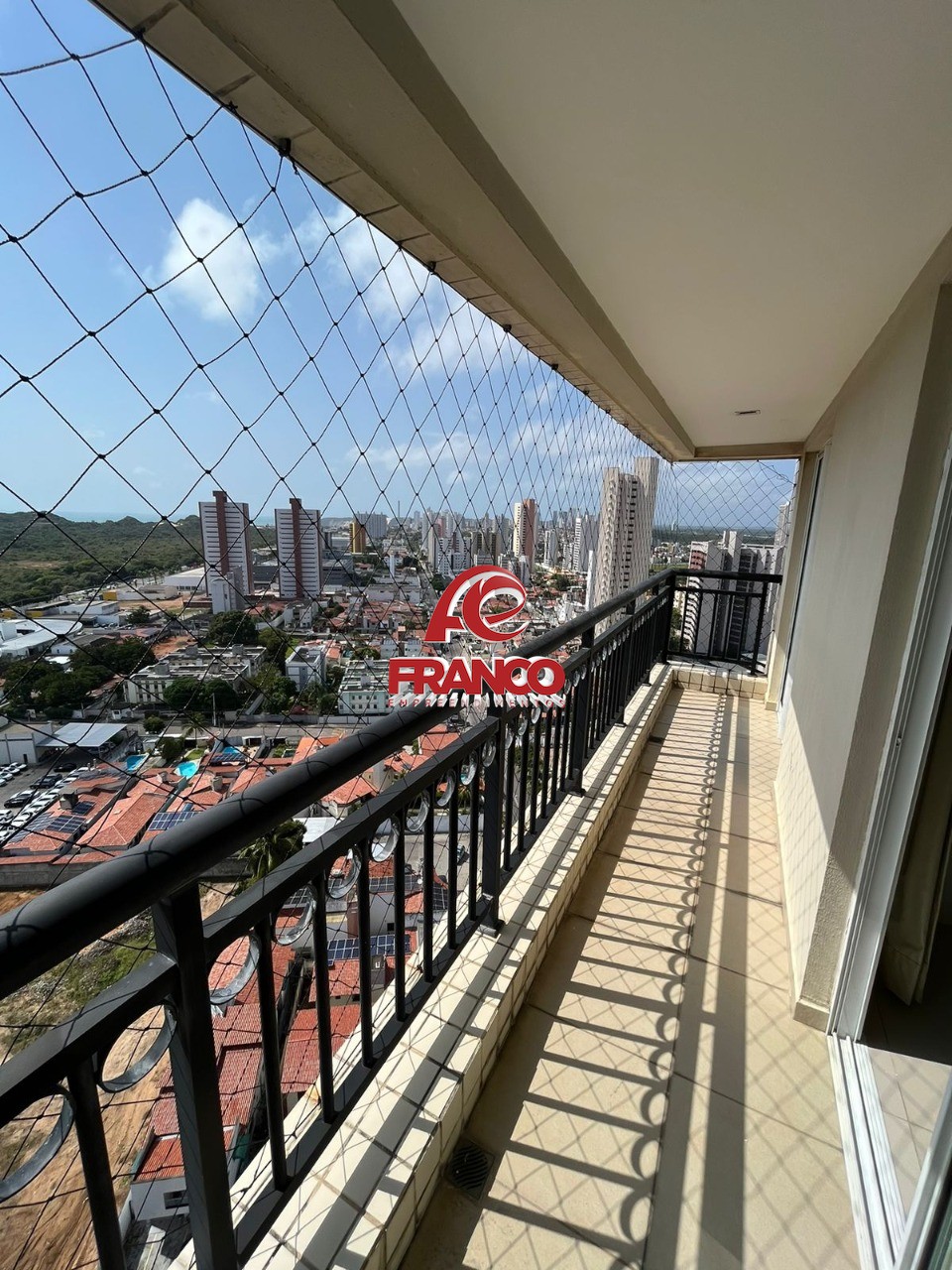 Apartamento para alugar com 3 quartos, 196m² - Foto 29