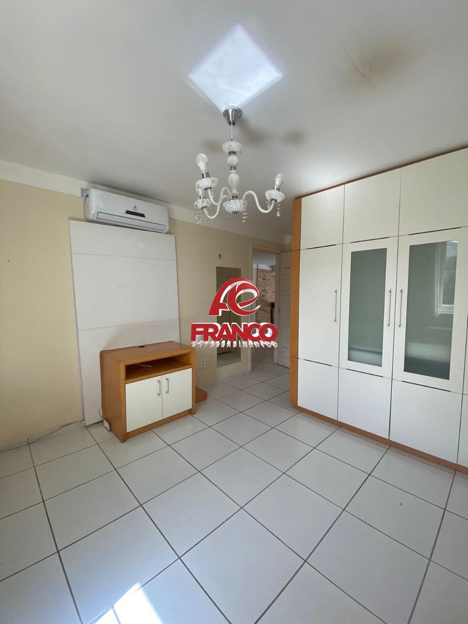 Casa à venda com 3 quartos, 300m² - Foto 13