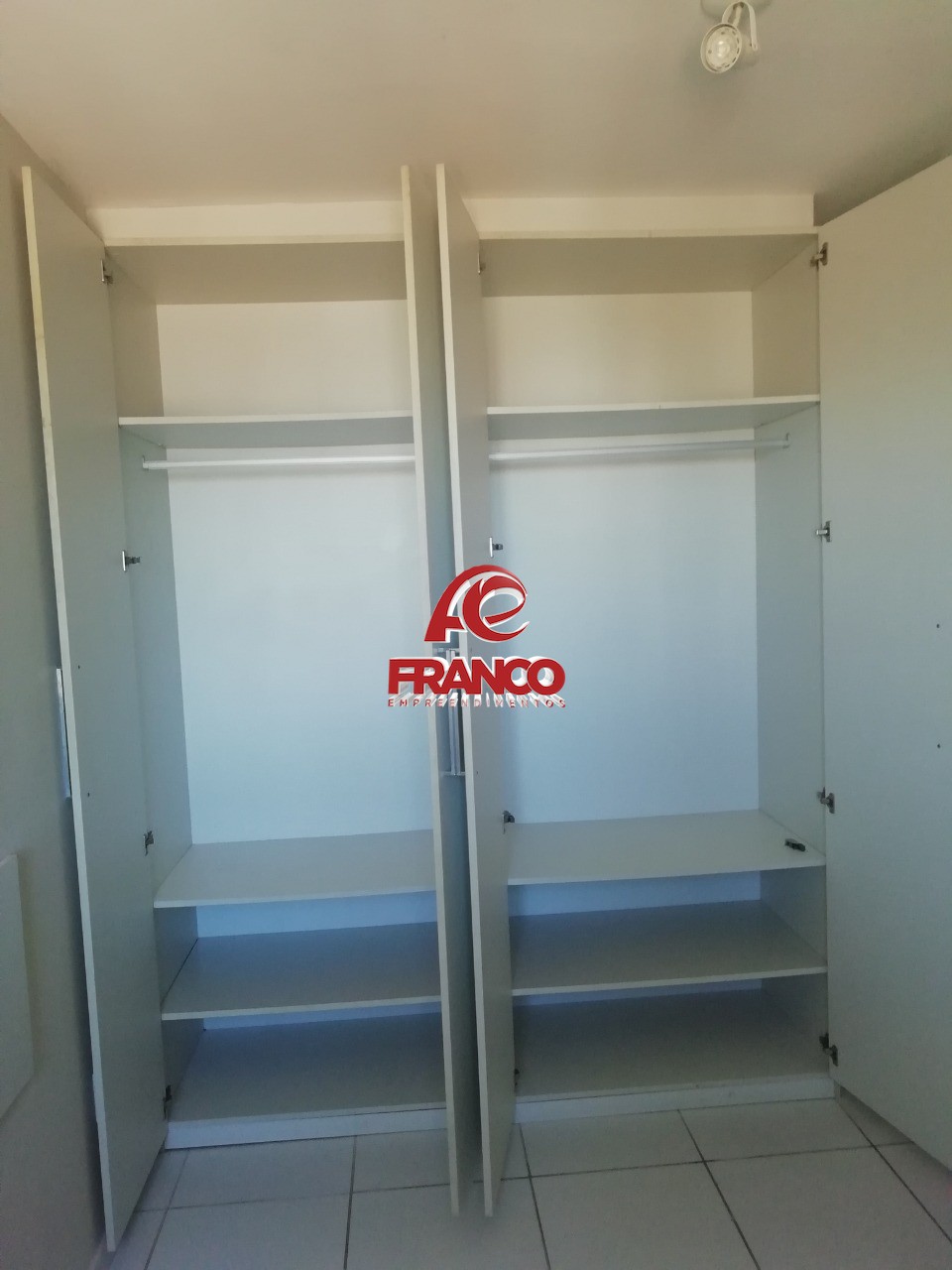 Apartamento à venda com 2 quartos, 55m² - Foto 25