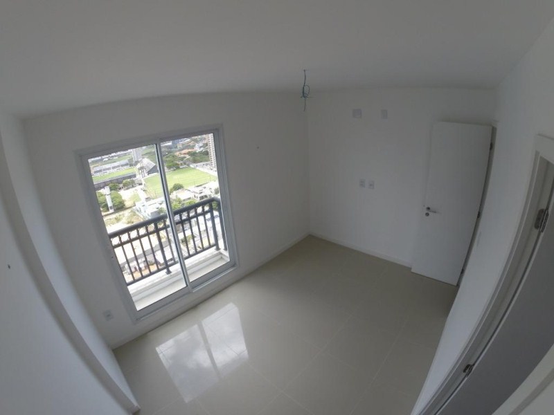 Apartamento à venda com 2 quartos, 79m² - Foto 4