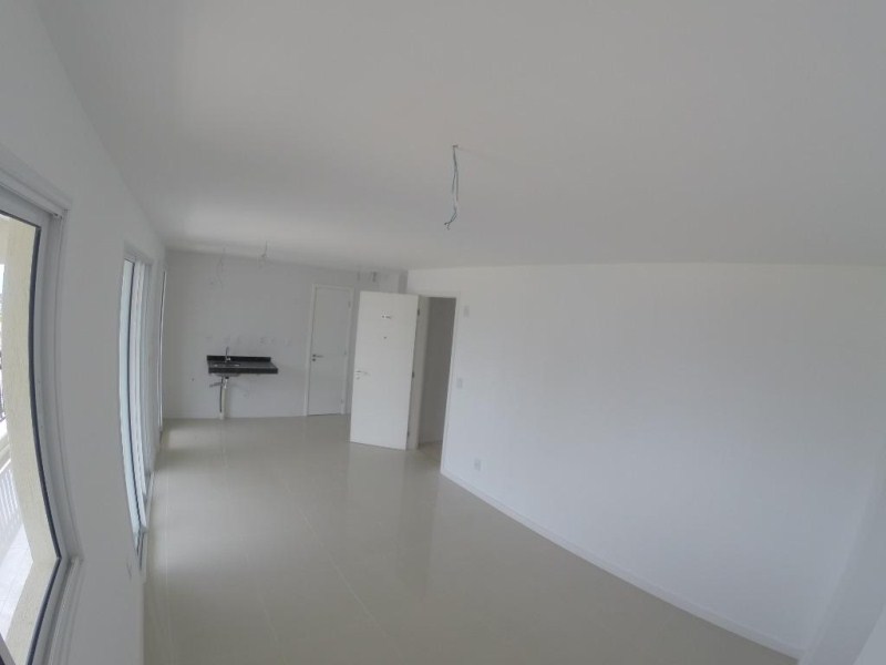 Apartamento à venda com 2 quartos, 79m² - Foto 13