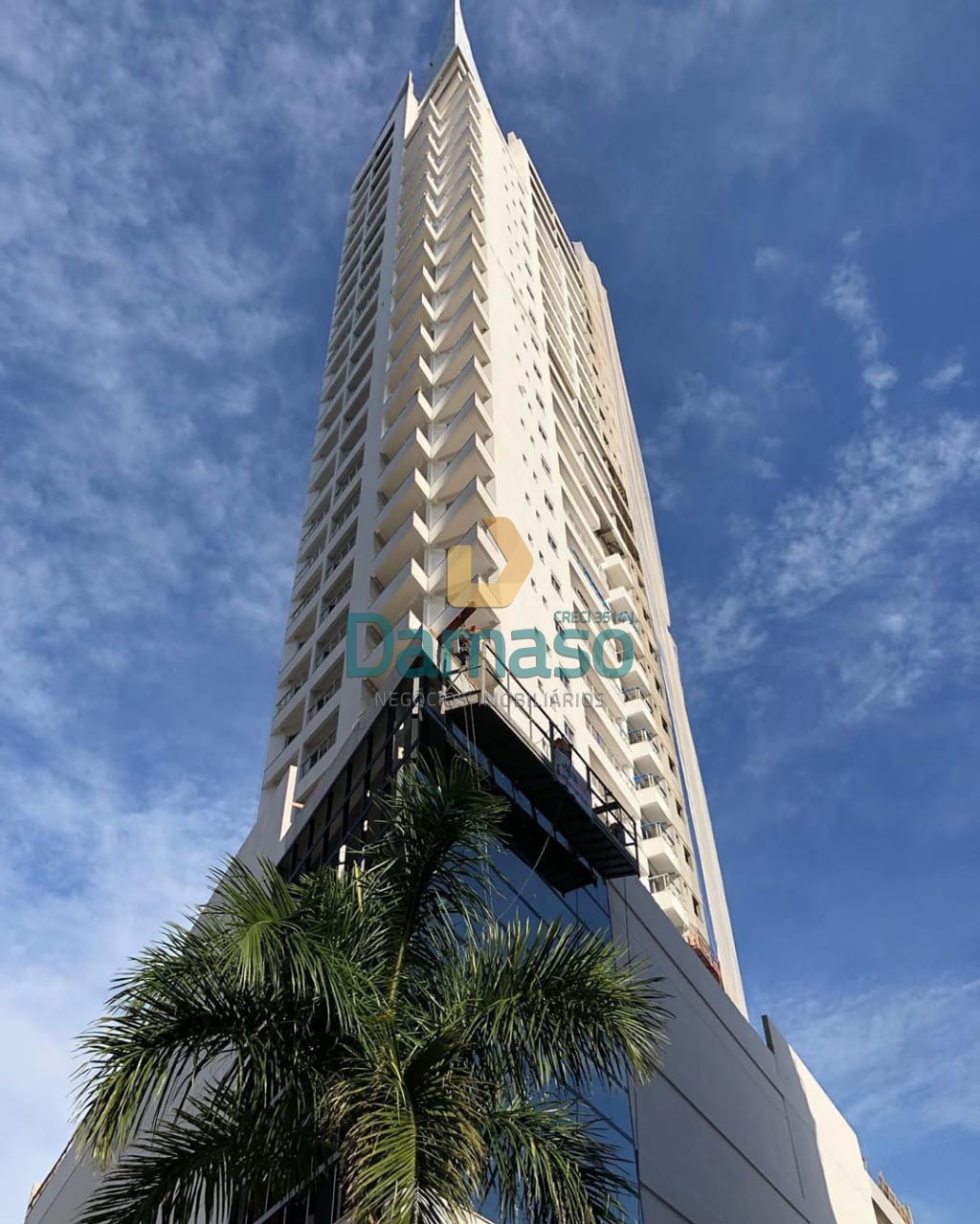 Apartamento à venda com 2 quartos, 72m² - Foto 2