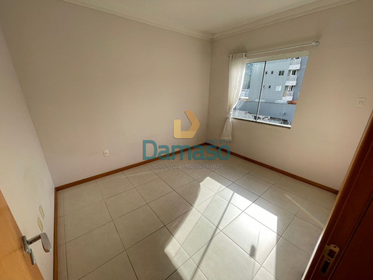 Apartamento à venda com 2 quartos, 76m² - Foto 15