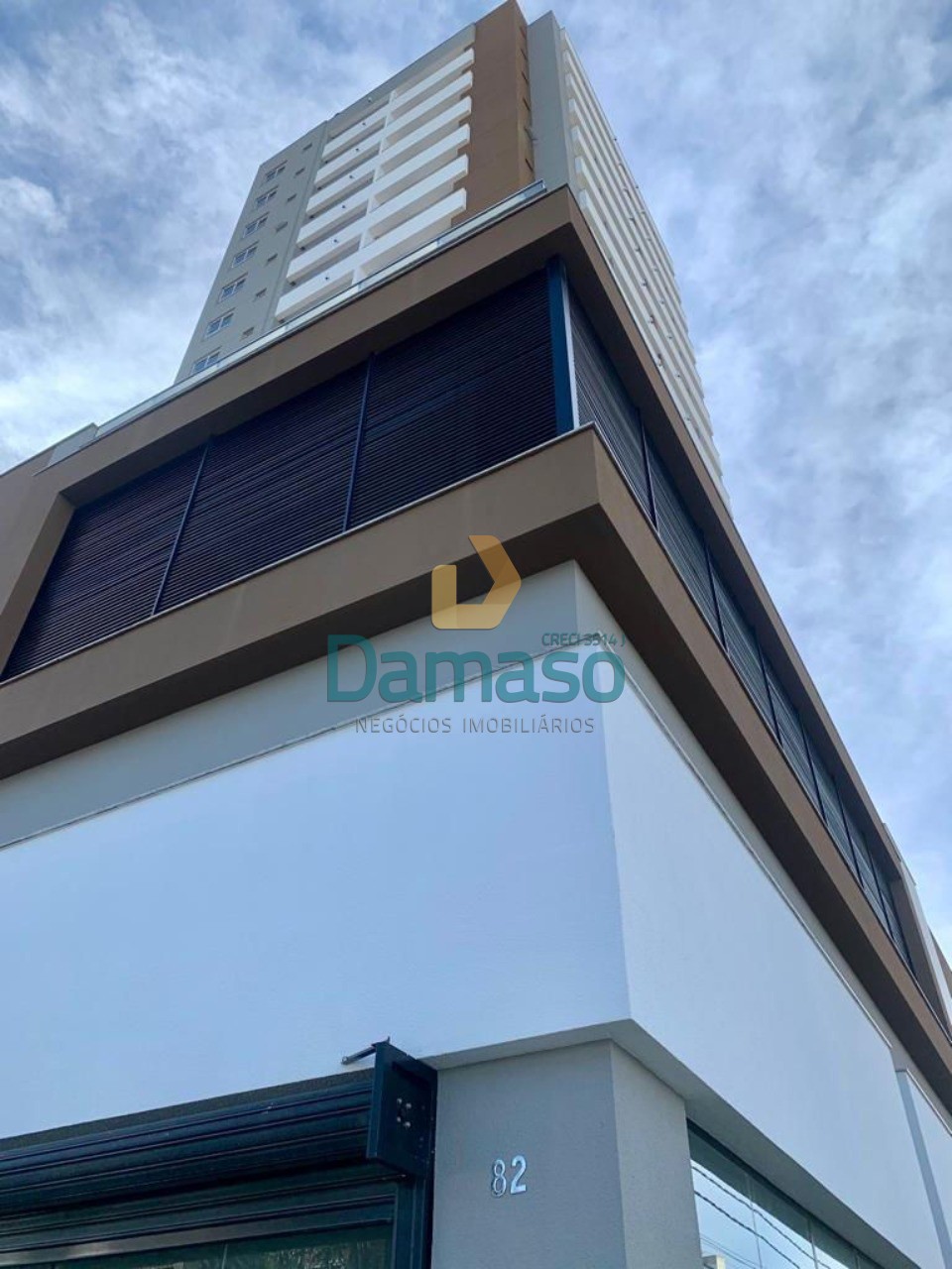 Apartamento à venda com 2 quartos, 63m² - Foto 2