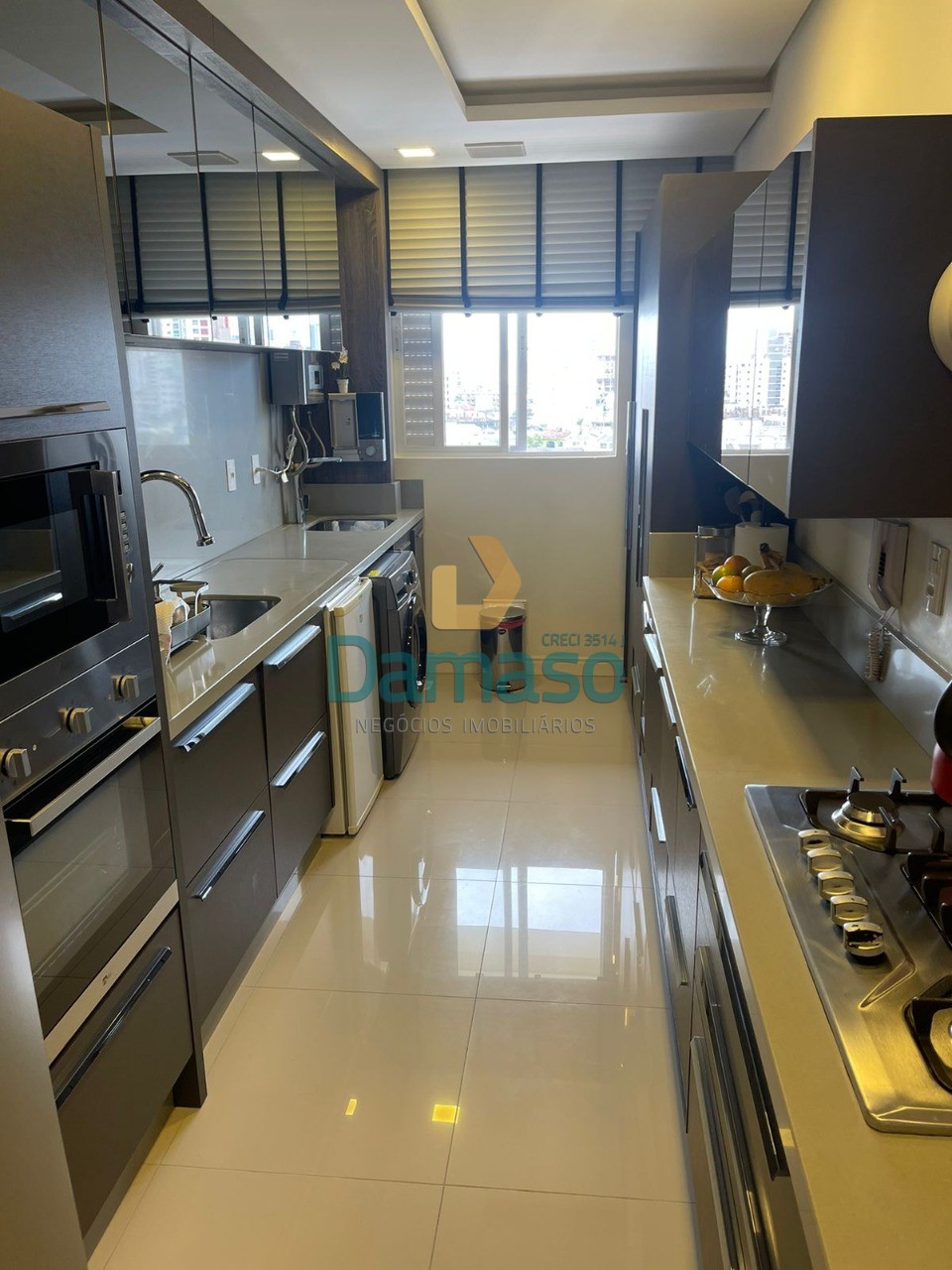 Apartamento à venda com 2 quartos, 80m² - Foto 2