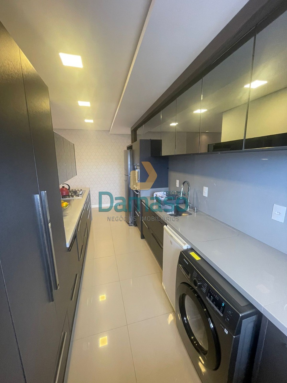 Apartamento à venda com 2 quartos, 80m² - Foto 4