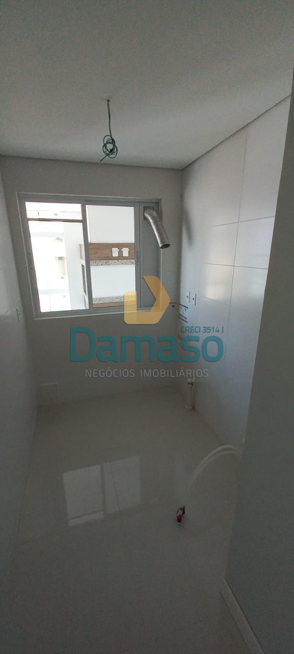 Apartamento à venda com 2 quartos, 76m² - Foto 17