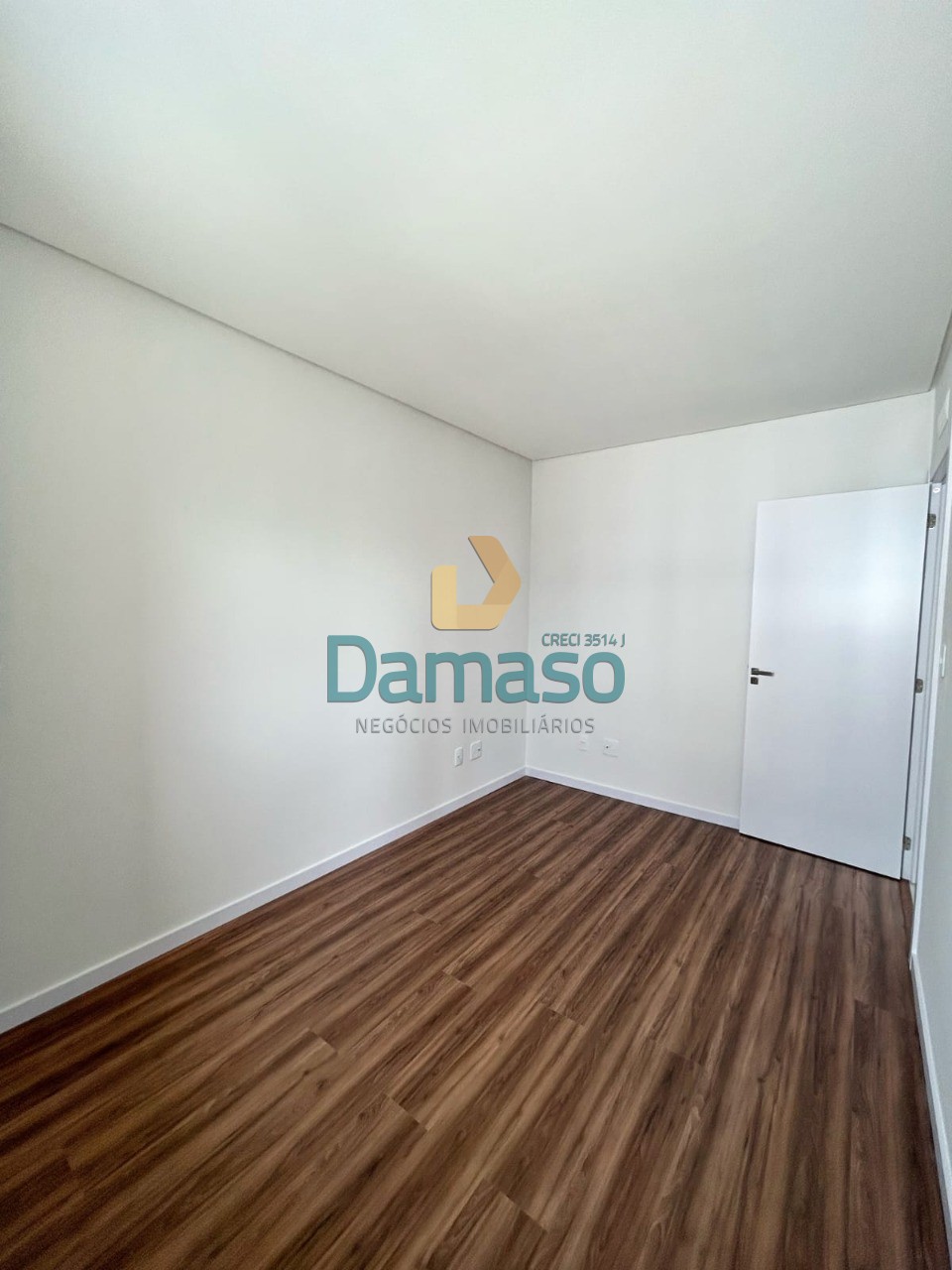 Apartamento à venda com 2 quartos, 67m² - Foto 8