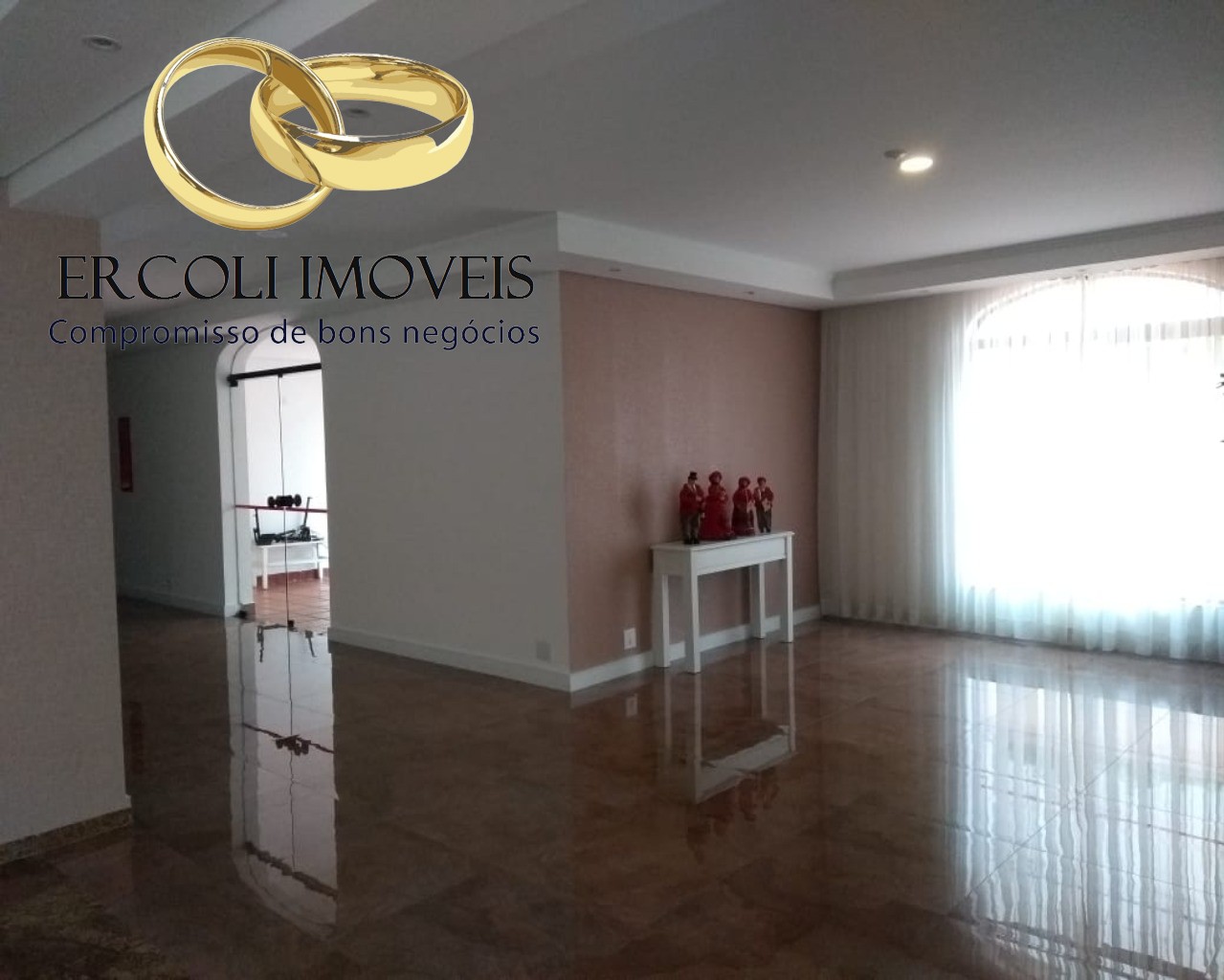 Apartamento à venda com 3 quartos, 104m² - Foto 1