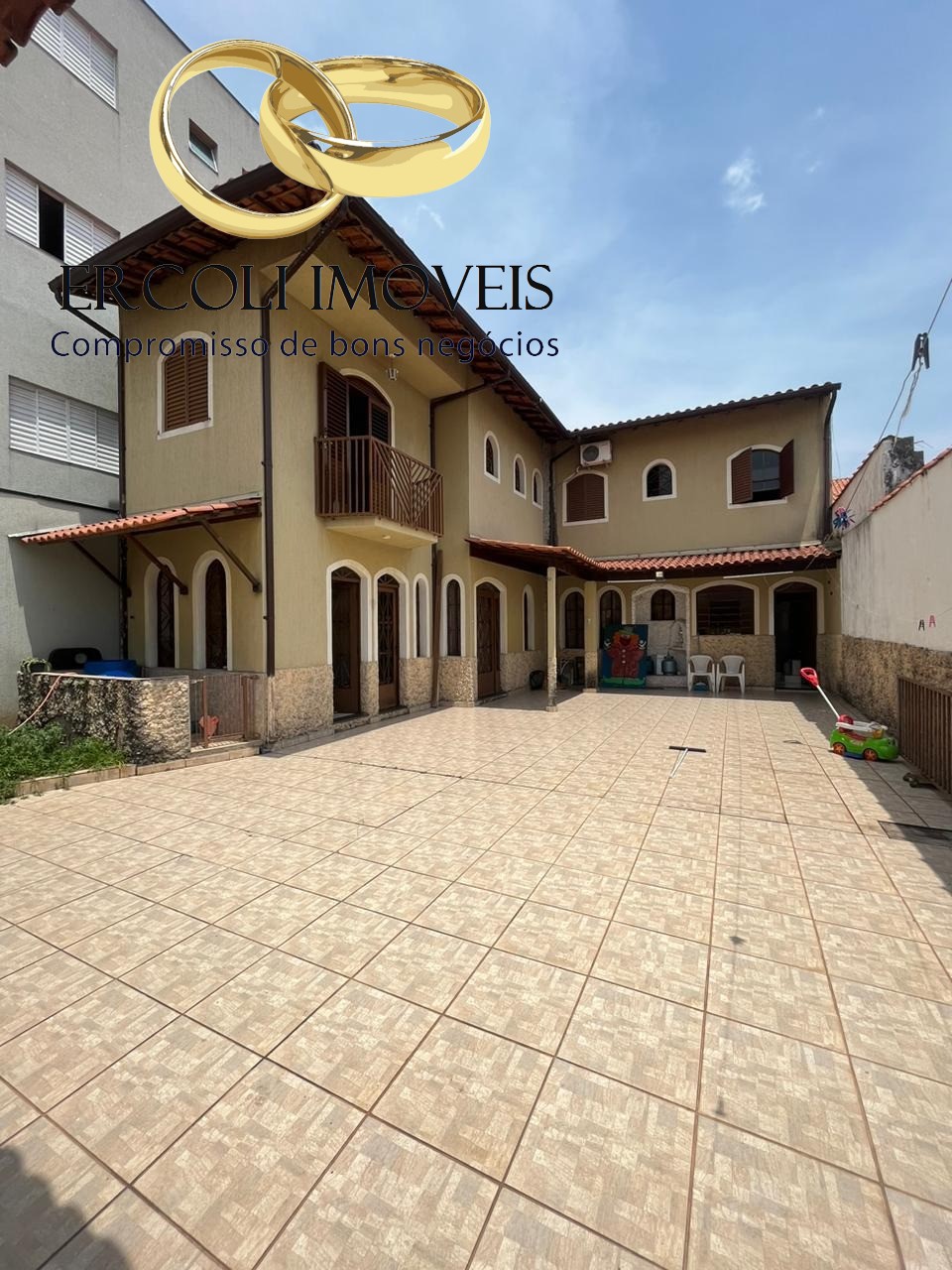 Casa, 3 quartos, 250 m² - Foto 1