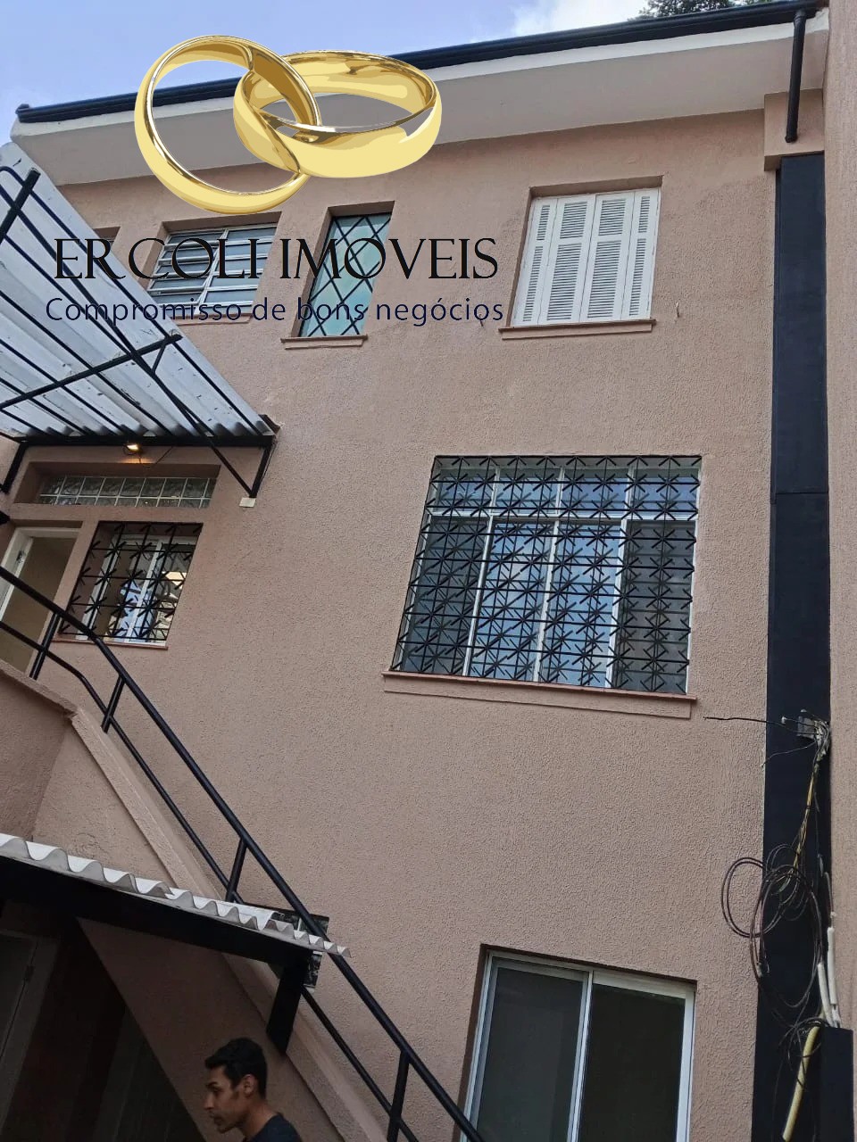 Casa, 5 quartos, 245 m² - Foto 1