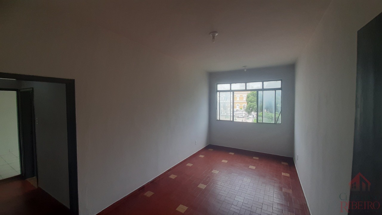 Apartamento à venda com 2 quartos, 90m² - Foto 2