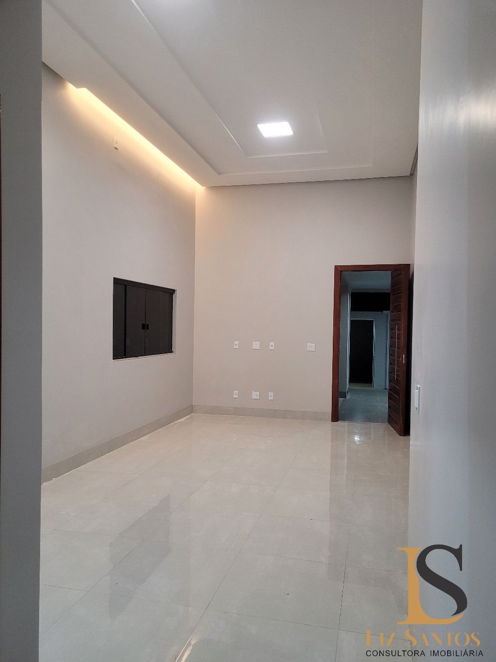 Casa à venda com 3 quartos, 175m² - Foto 2