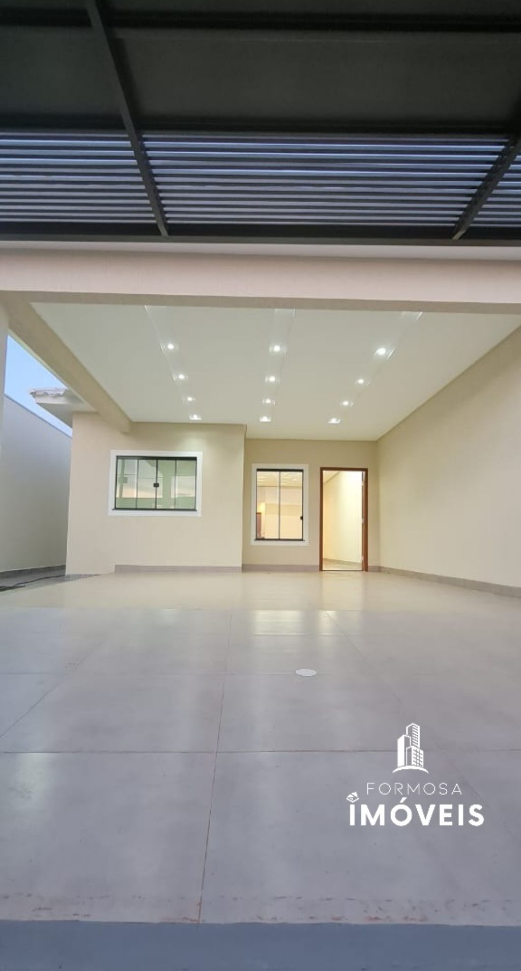 Casa à venda com 3 quartos, 255m² - Foto 3