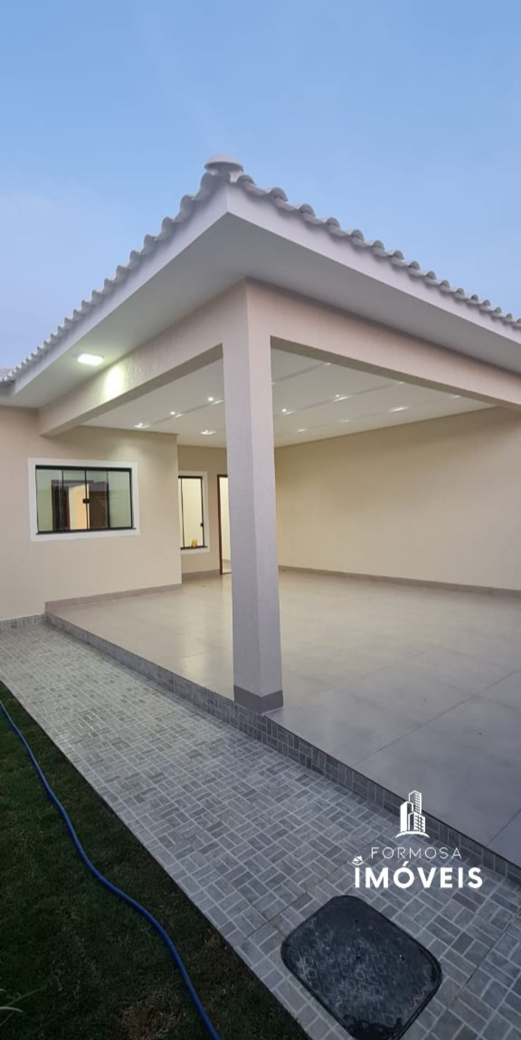 Casa à venda com 3 quartos, 255m² - Foto 4