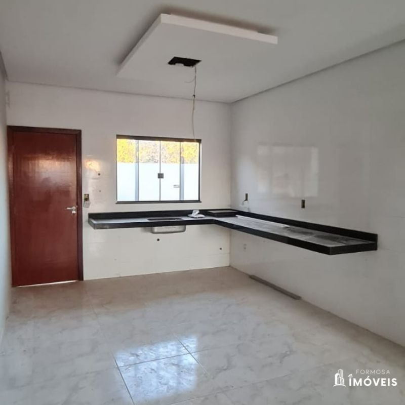 Casa à venda com 3 quartos, 120m² - Foto 2