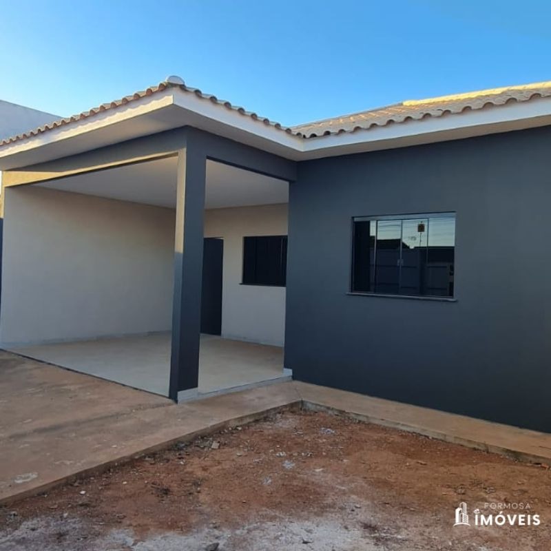 Casa à venda com 3 quartos, 120m² - Foto 1