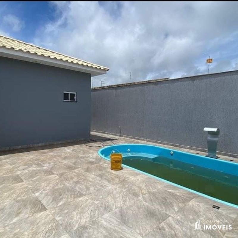 Casa à venda com 3 quartos, 180m² - Foto 1