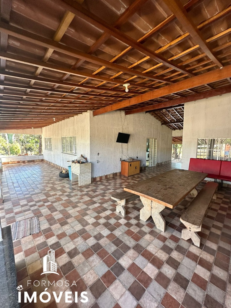 Fazenda à venda com 5 quartos, 96m² - Foto 1