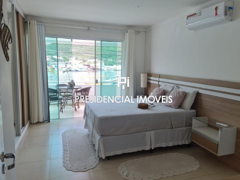 CASA RESIDENCIAL em CABO FRIO - RJ, PORTINHO