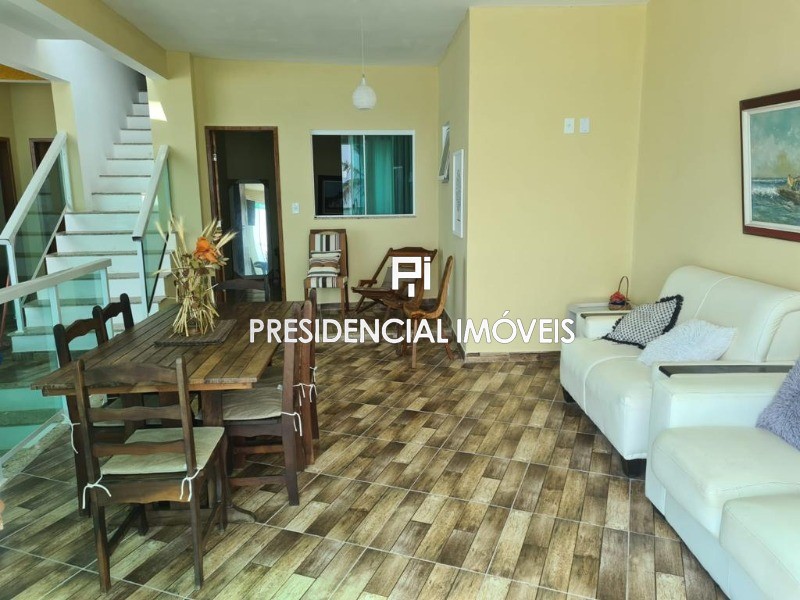 CASA RESIDENCIAL em CABO FRIO - RJ, PERÓ