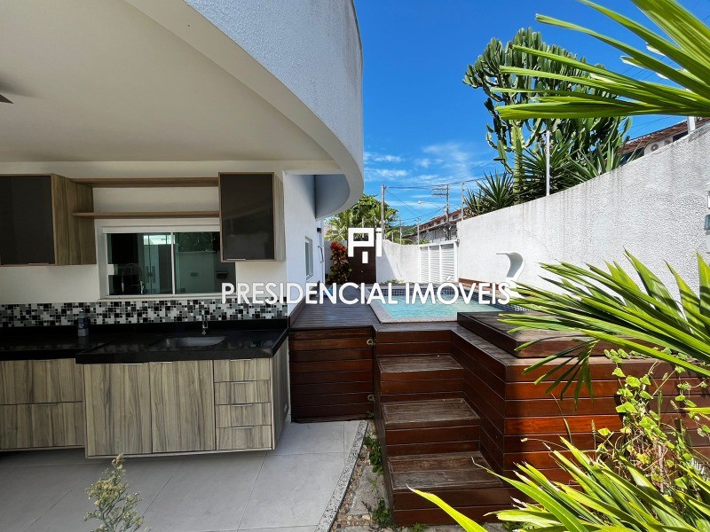 CASA RESIDENCIAL em CABO FRIO - RJ, PORTINHO