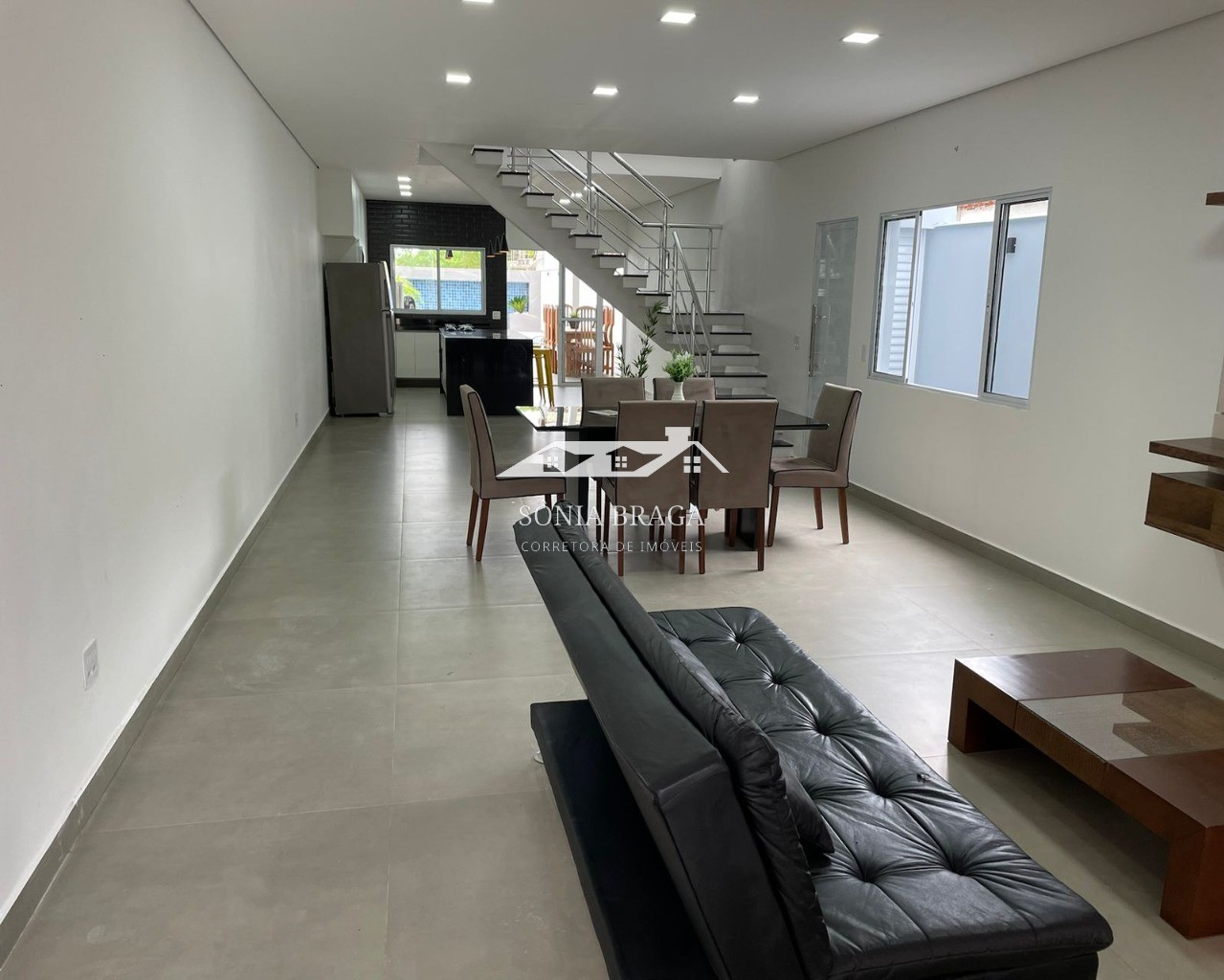 Casa à venda com 4 quartos, 252m² - Foto 27