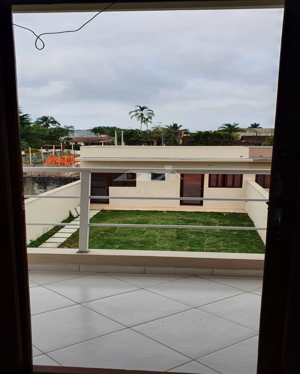 Casa à venda com 4 quartos, 140m² - Foto 2