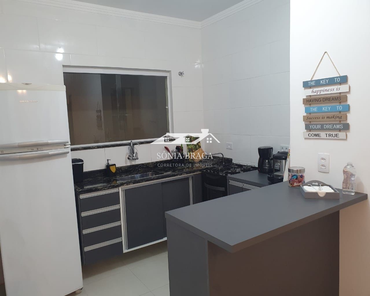 Casa à venda com 3 quartos, 150m² - Foto 2