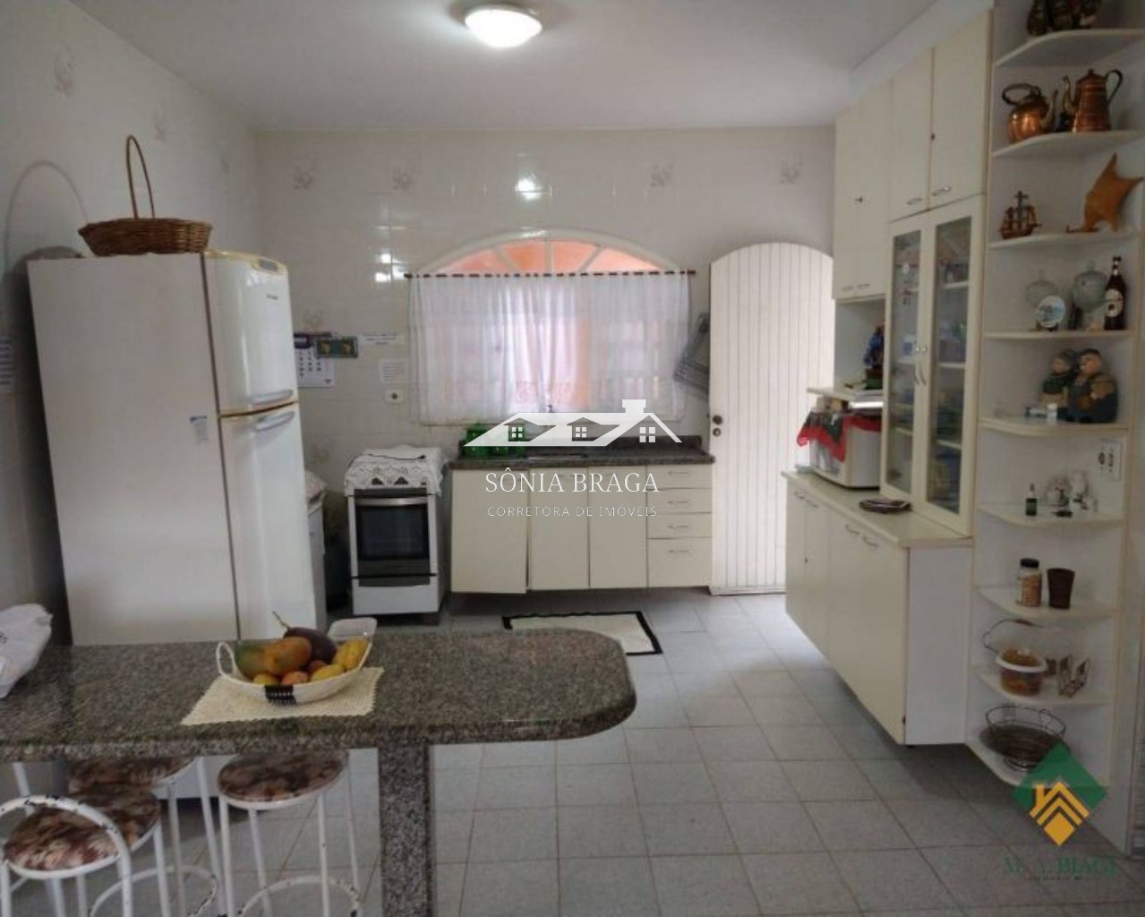 Casa à venda com 4 quartos, 190m² - Foto 11