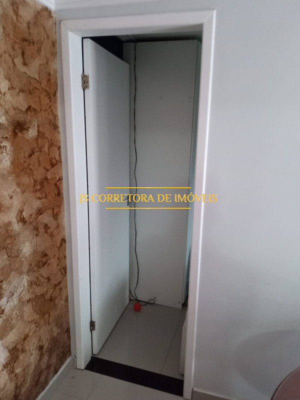 Casa à venda com 2 quartos, 330m² - Foto 18