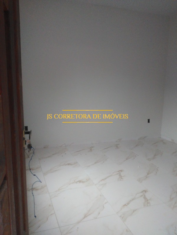 Casa à venda com 2 quartos, 180m² - Foto 11