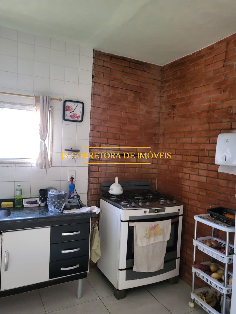 Casa à venda com 2 quartos, 300m² - Foto 13