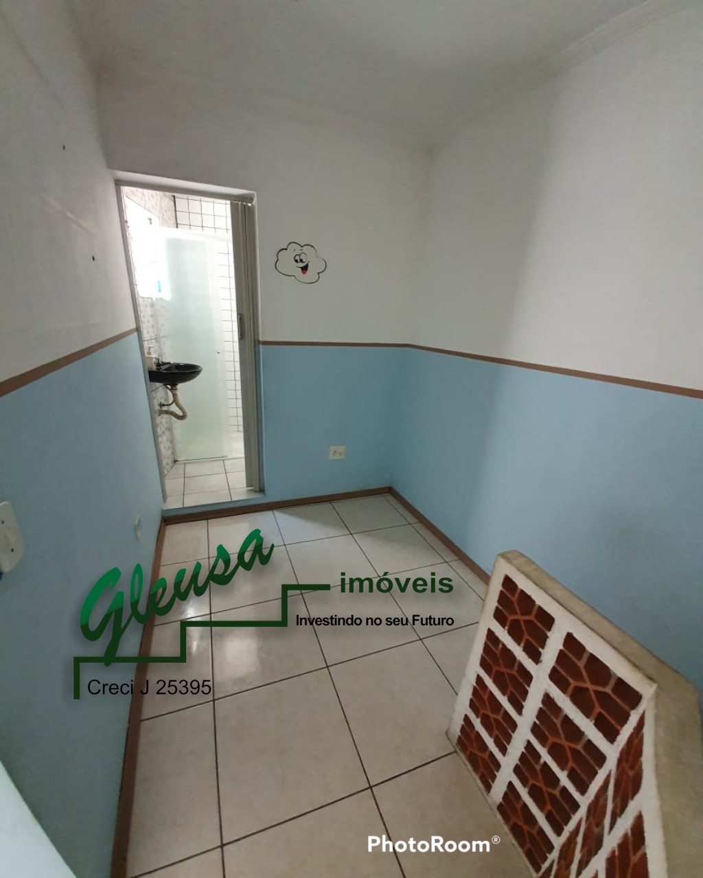 Casa à venda com 4 quartos, 90m² - Foto 17