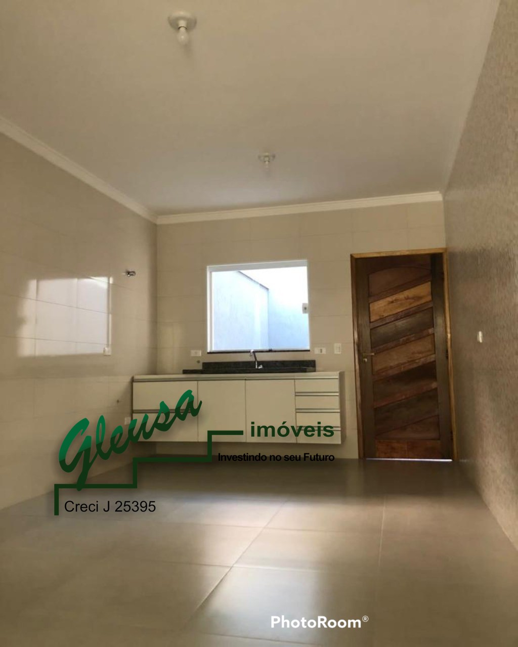 Casa à venda com 3 quartos, 80m² - Foto 5