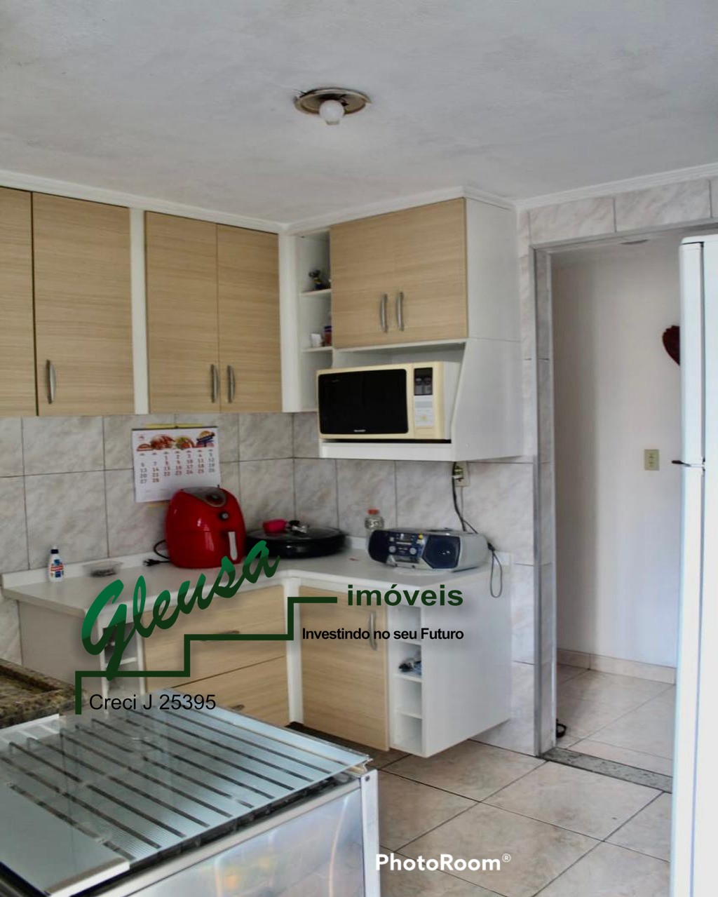 Apartamento à venda com 3 quartos, 65m² - Foto 2