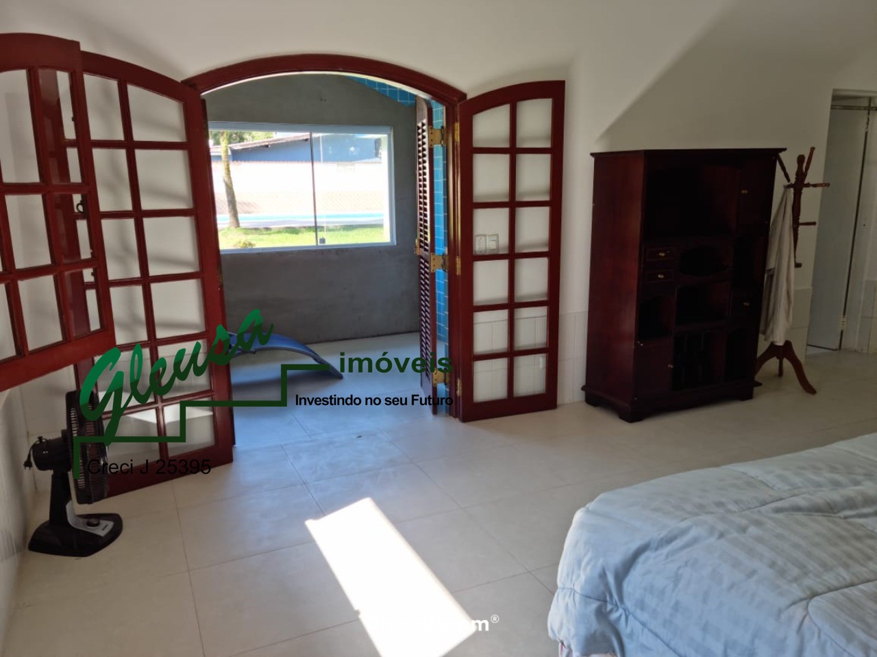 Casa à venda com 3 quartos, 240m² - Foto 15