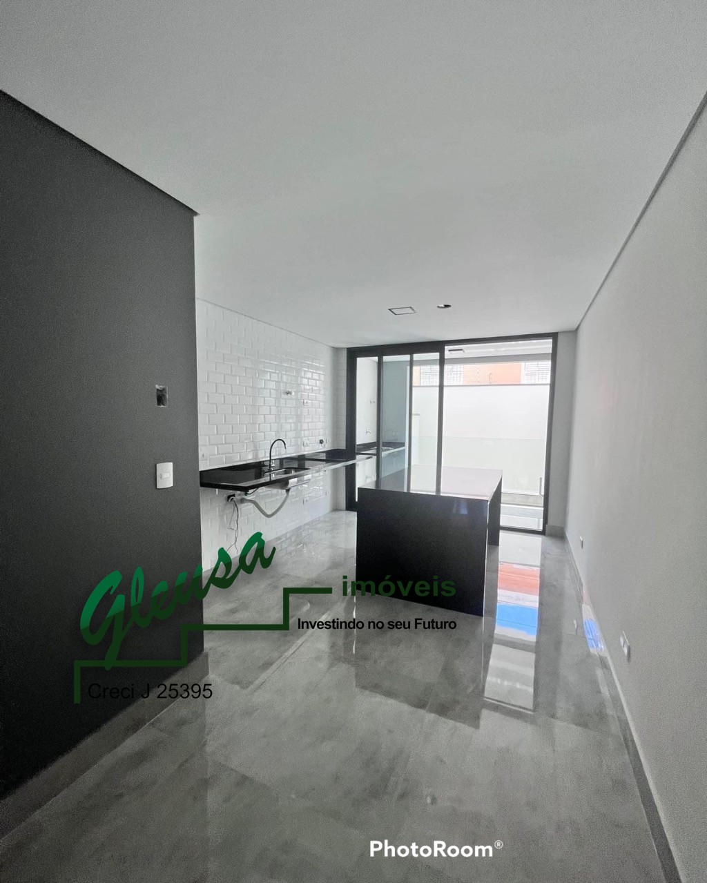 Casa à venda com 3 quartos, 170m² - Foto 4