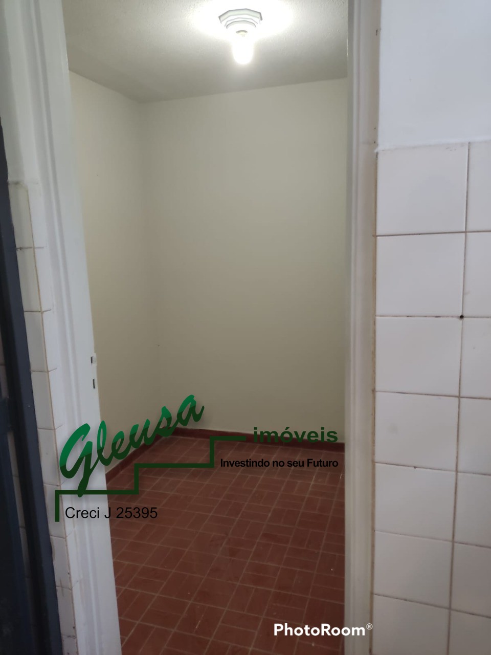 Apartamento à venda com 3 quartos, 50m² - Foto 2