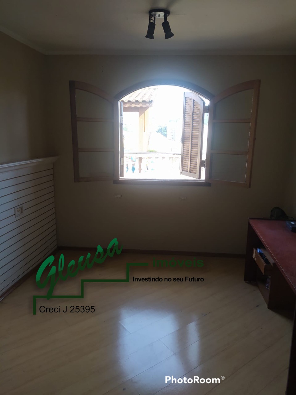 Casa à venda com 4 quartos, 210m² - Foto 14