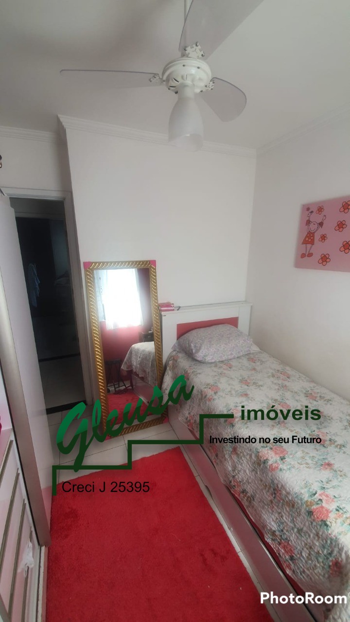 Casa à venda com 3 quartos, 69m² - Foto 12