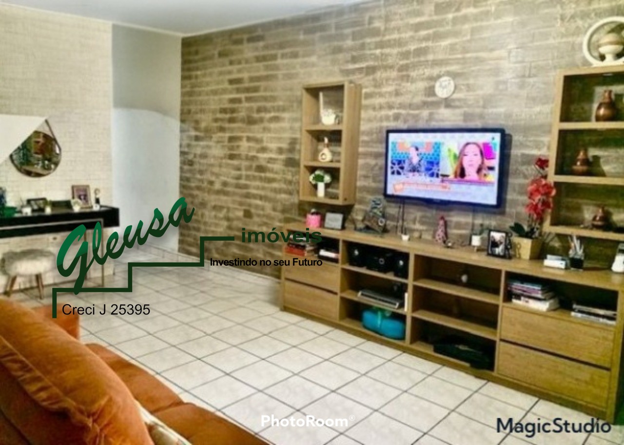 Casa à venda com 3 quartos, 182m² - Foto 4