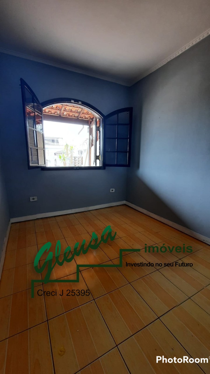 Casa para alugar com 3 quartos, 90m² - Foto 14