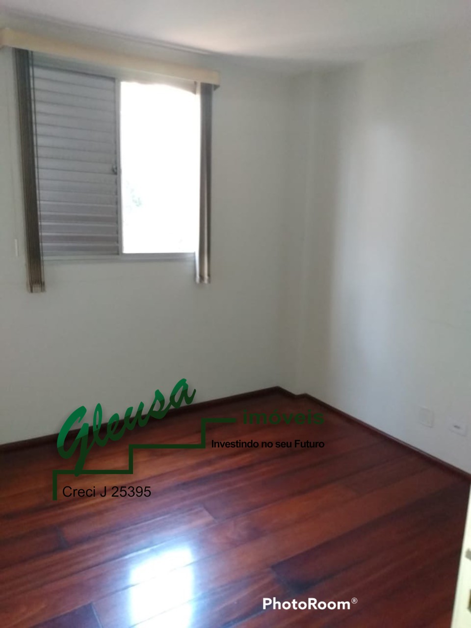 Apartamento à venda com 2 quartos, 64m² - Foto 8