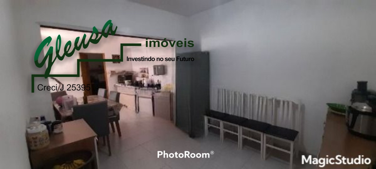 Casa à venda com 2 quartos, 84m² - Foto 4