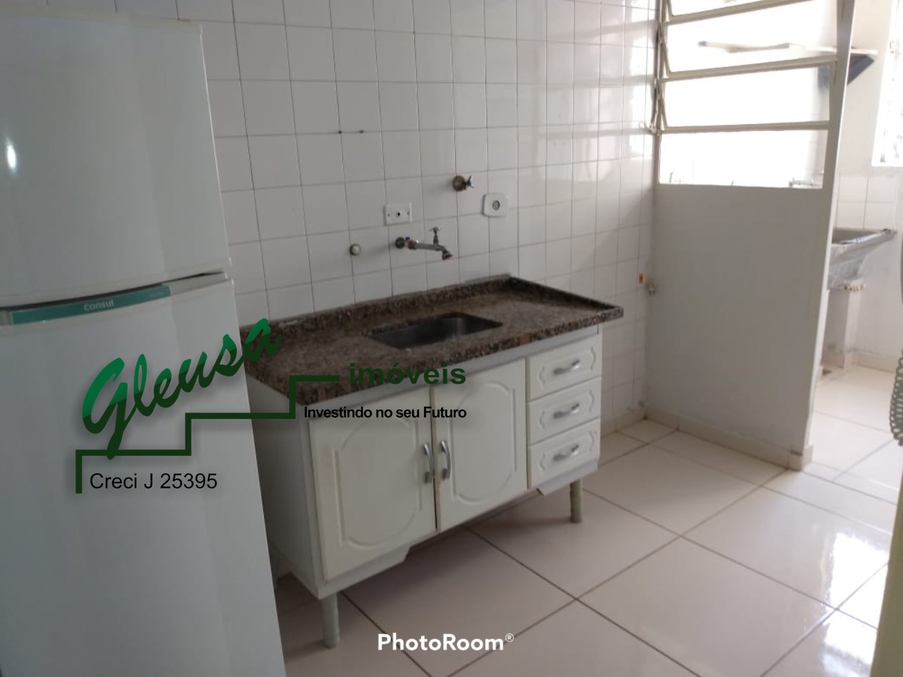 Apartamento à venda com 2 quartos, 64m² - Foto 4