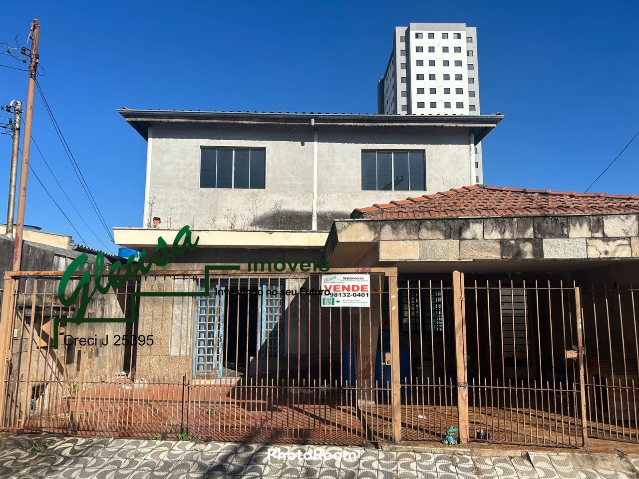 Casa à venda com 2 quartos, 190m² - Foto 1