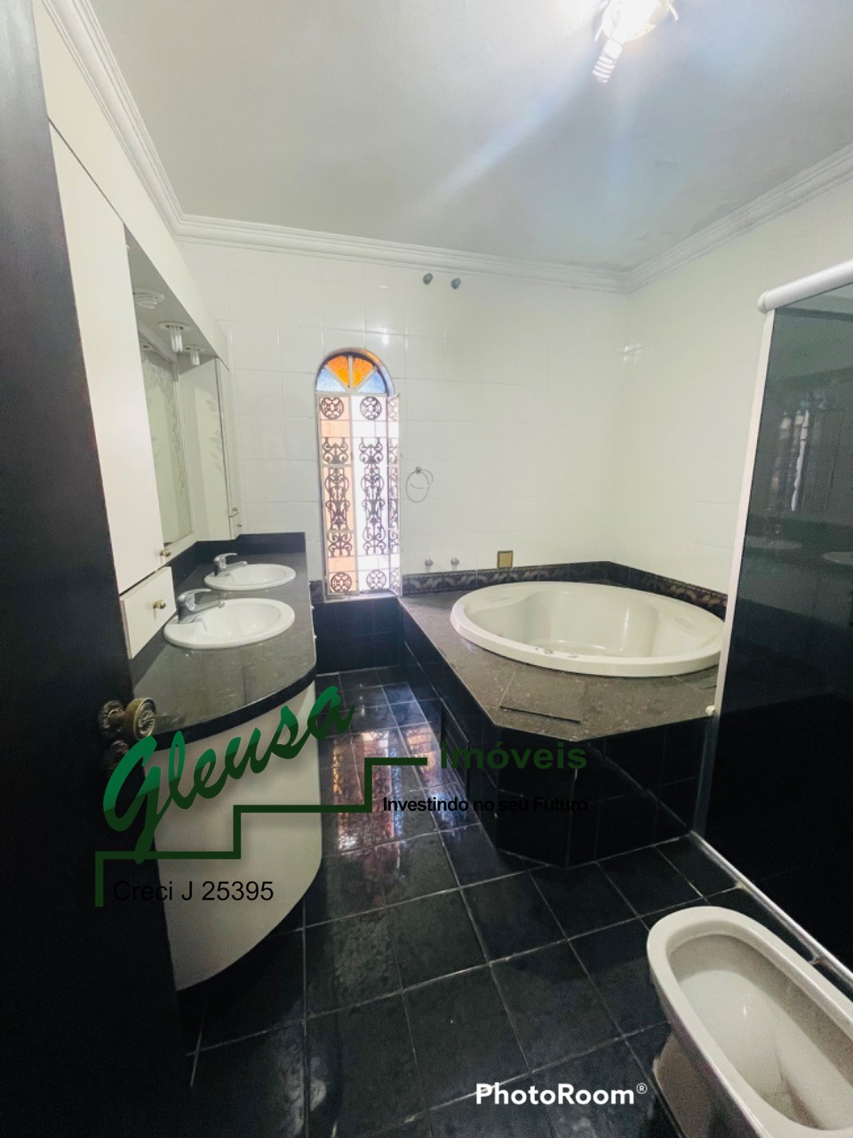 Casa à venda com 3 quartos, 325m² - Foto 29