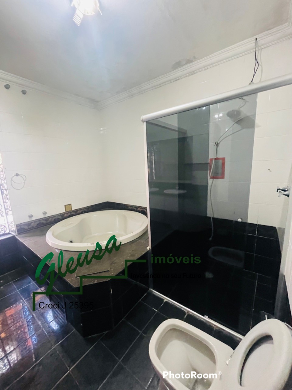 Casa à venda com 3 quartos, 325m² - Foto 30