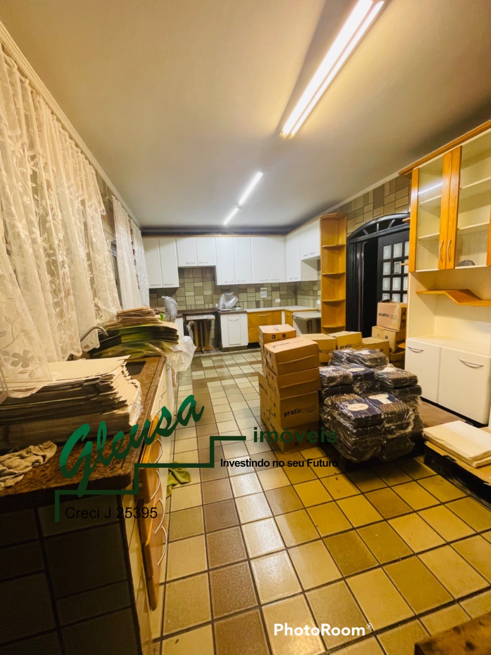 Casa à venda com 3 quartos, 325m² - Foto 17